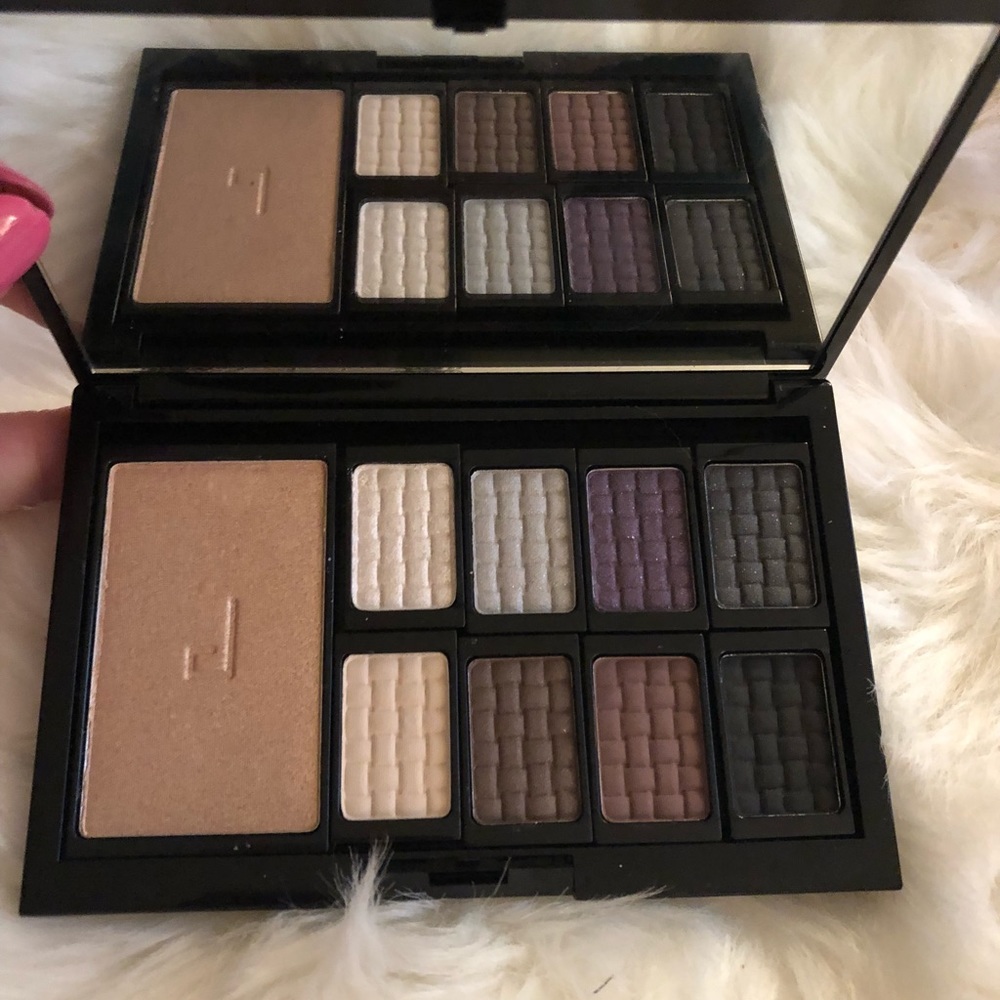 Doucce eyeshadow palette with bronzer too - Picture 2 of 4